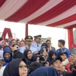 Bikin Kaget, Pasca Upacara Penurunan Bendera Merah Putih! Wakil Wali Kota Tasikmalaya Ajak Semua Bernyanyi Lagu ‘Terlalu Manis”